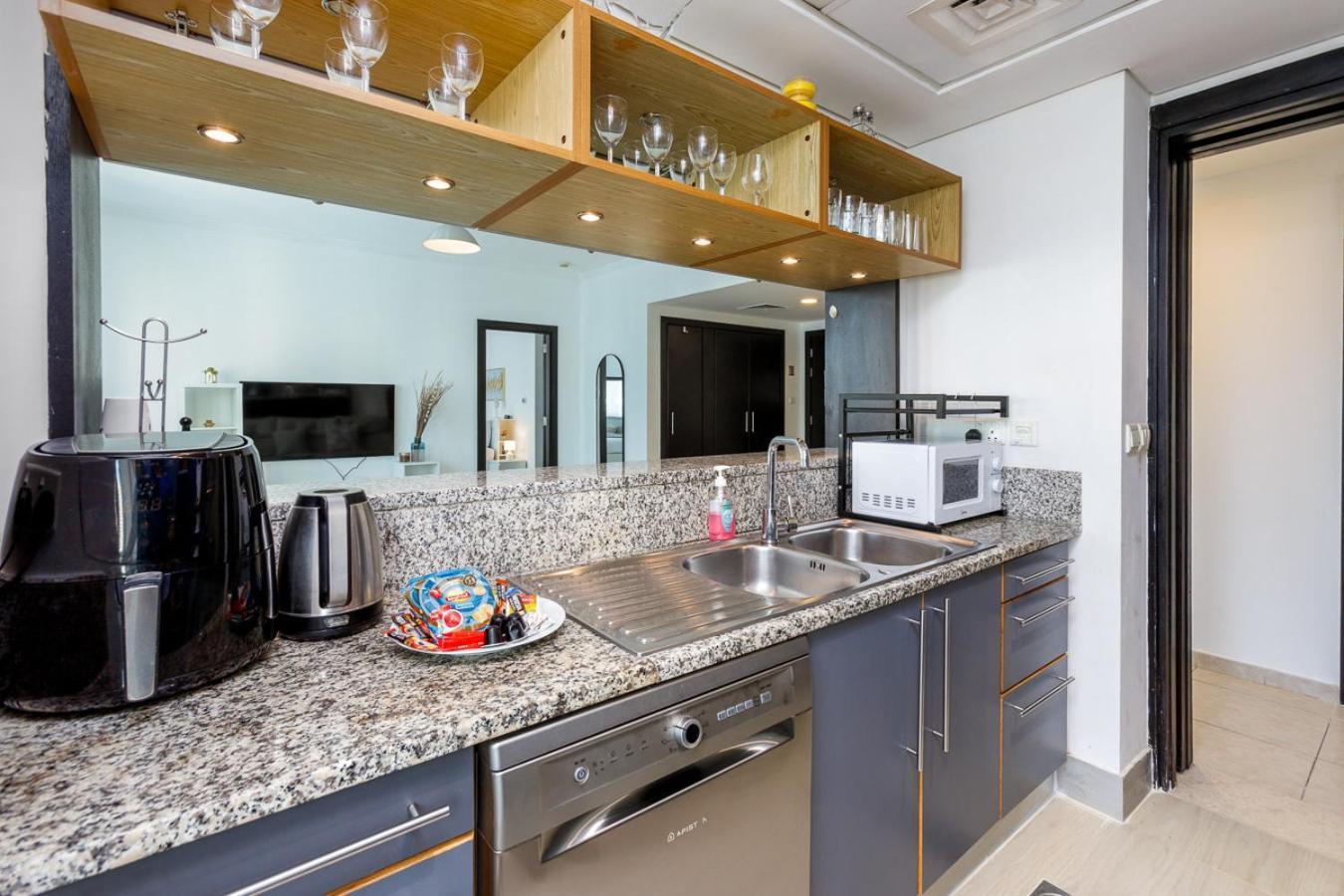High Floor - 2br In Al Majara, Marina - Allsopp & Allsopp Apartment Dubai